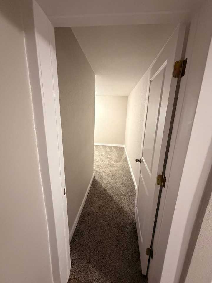 2600 Rand St - Photo 6 of 19
