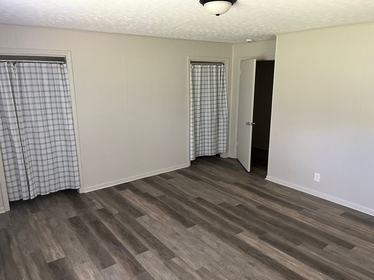 900 Bracken Rd - Photo 3 of 9