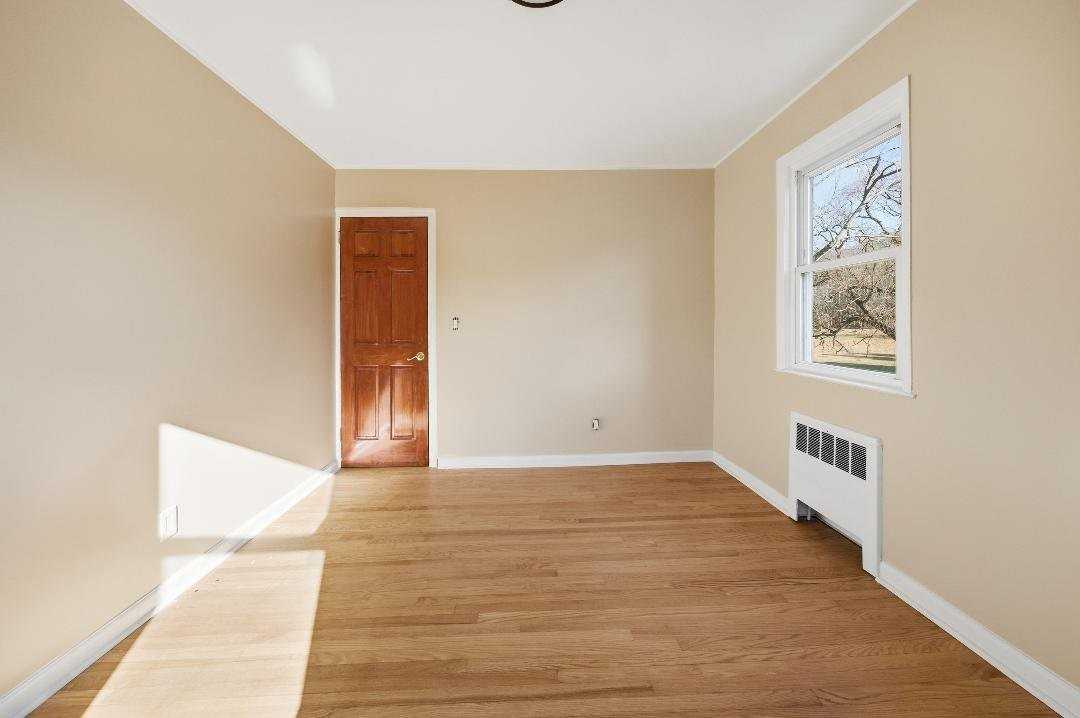 152/154 Harrison Ave - Photo 5 of 10