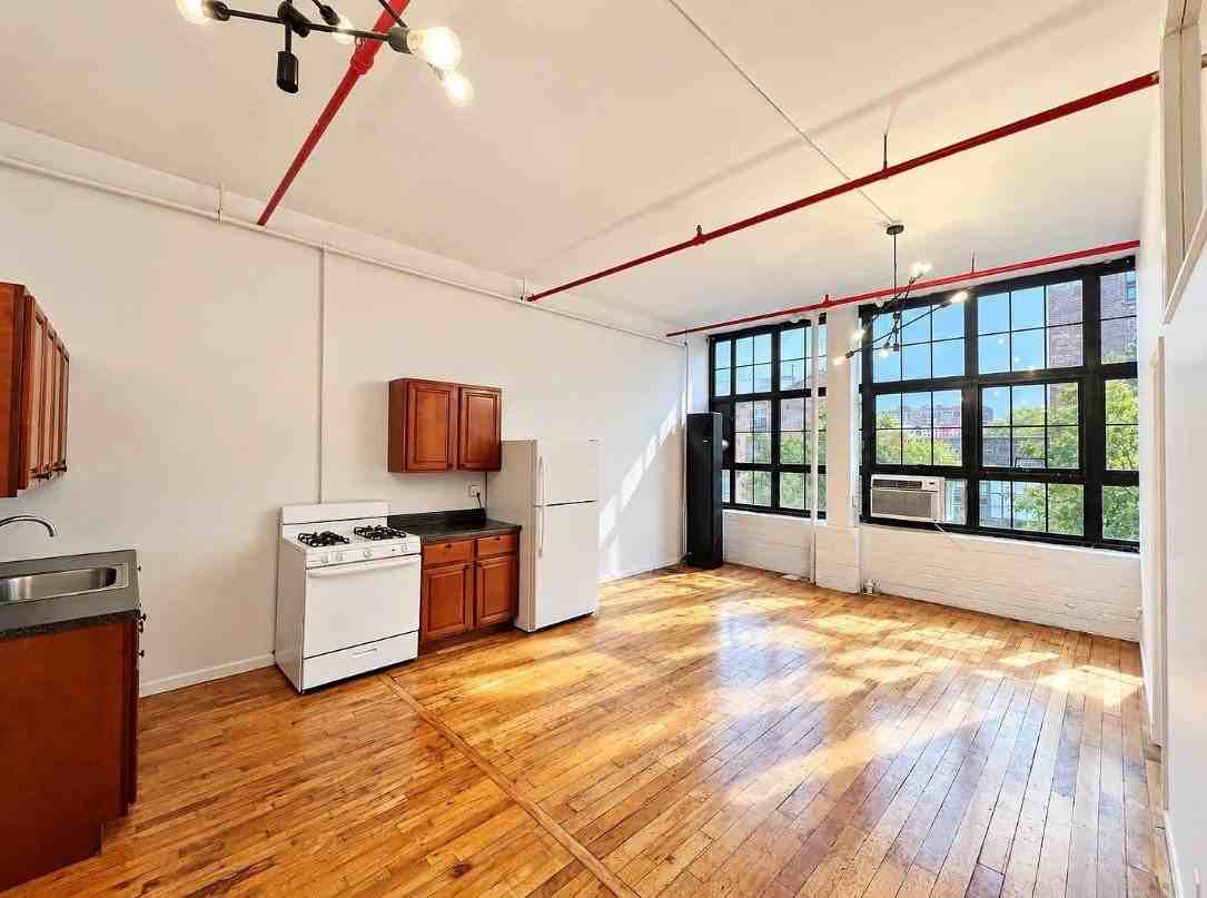 875 4th Ave #103 - Photo 5 of 7