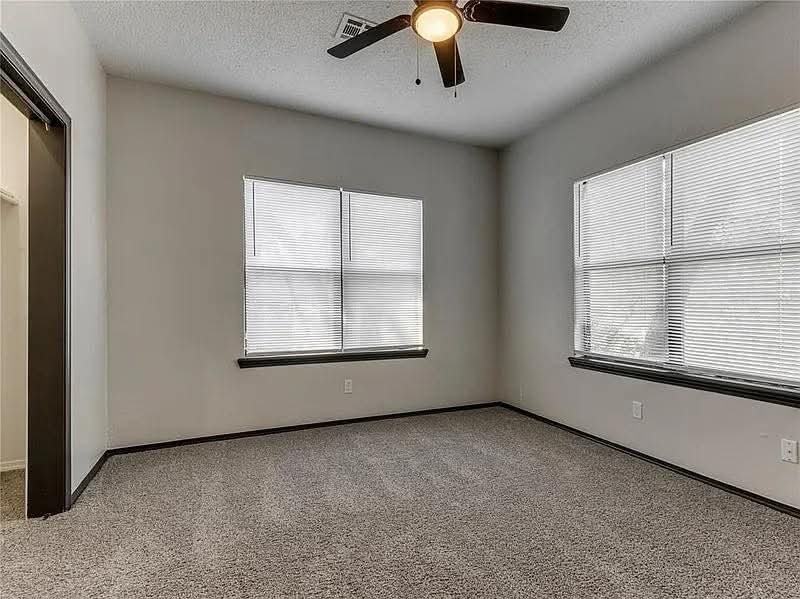 1012 N Beard Ave - Photo 4 of 20