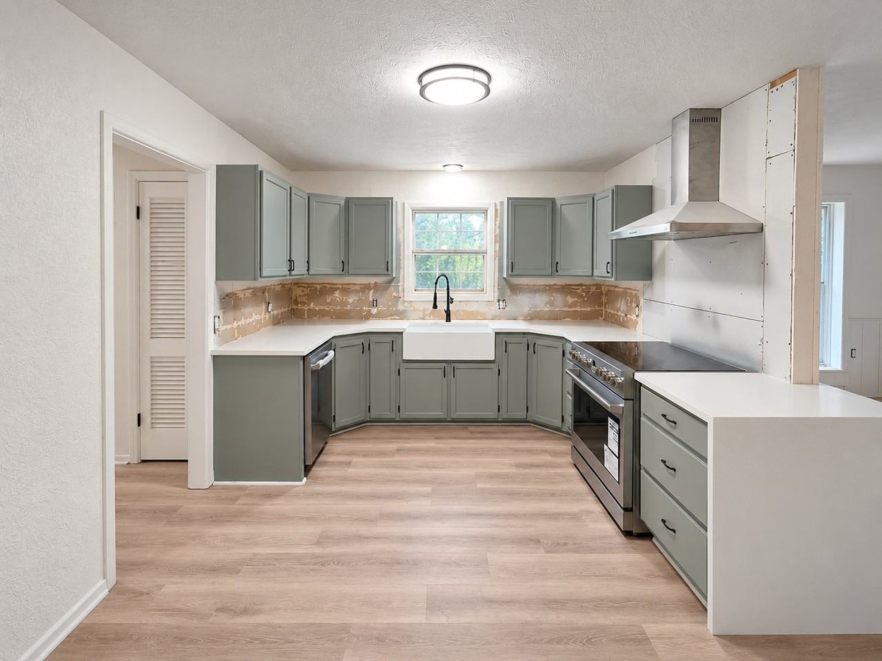 505 Owen St - Photo 4 of 11