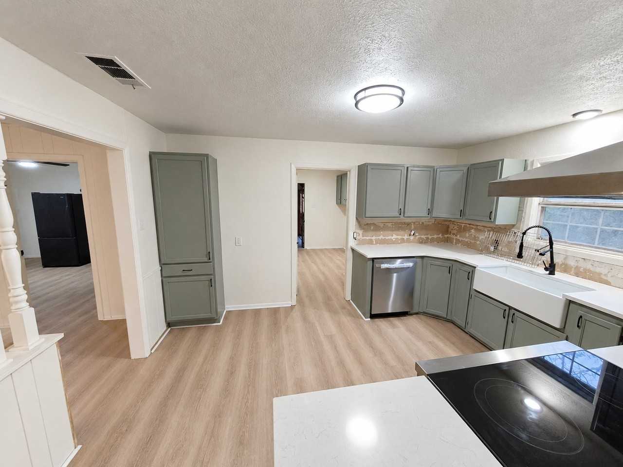 505 Owen St - Photo 5 of 11