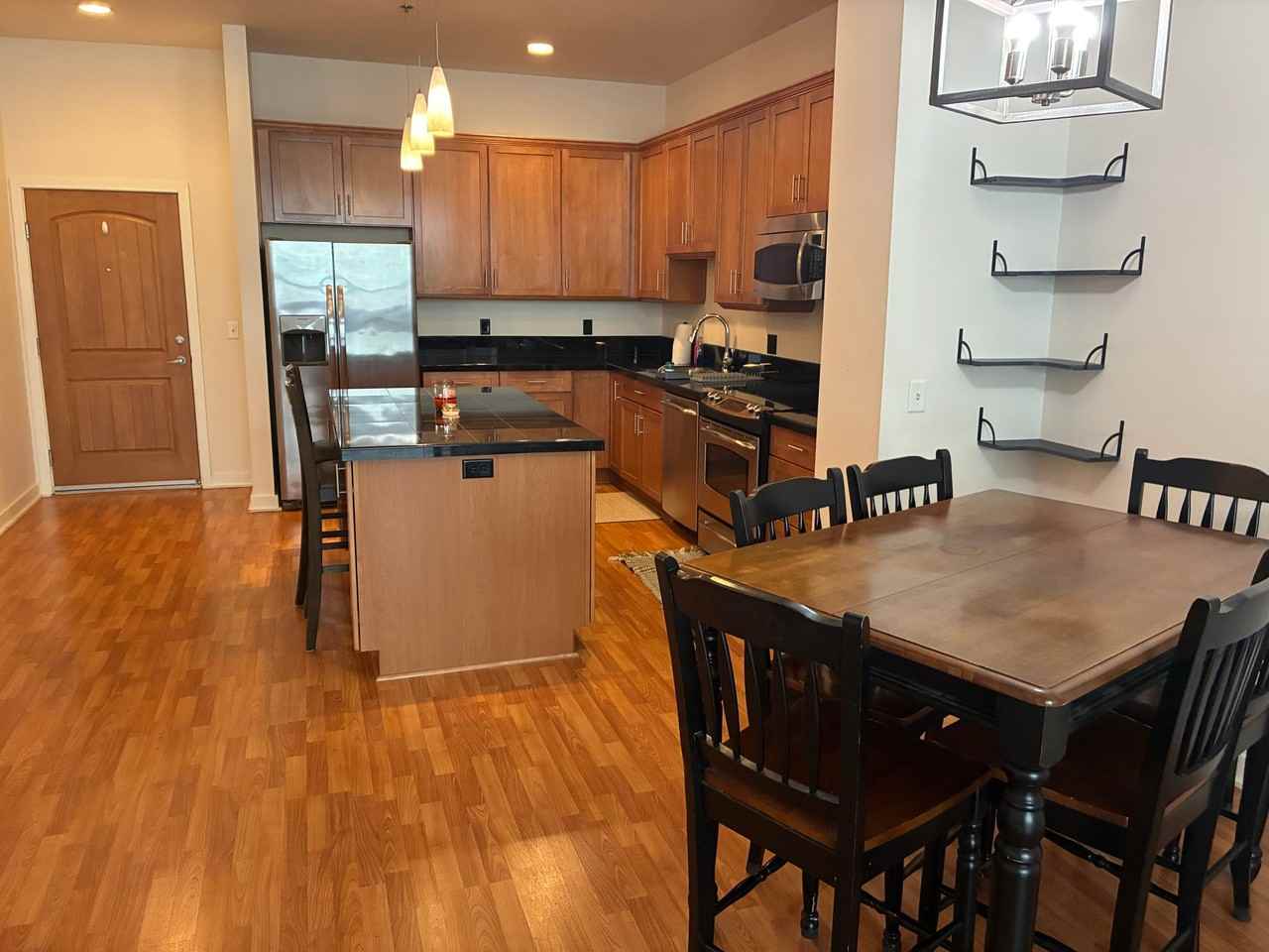 3990 Abbey Ln - Photo 3 of 8
