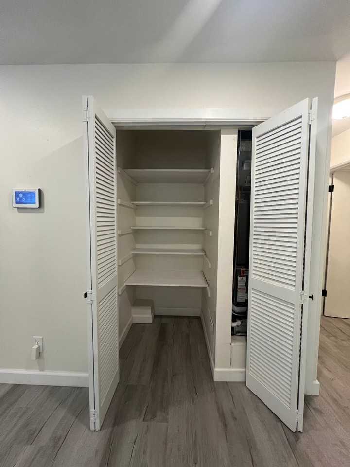 2301 Ridge Park Dr - Photo 4 of 17
