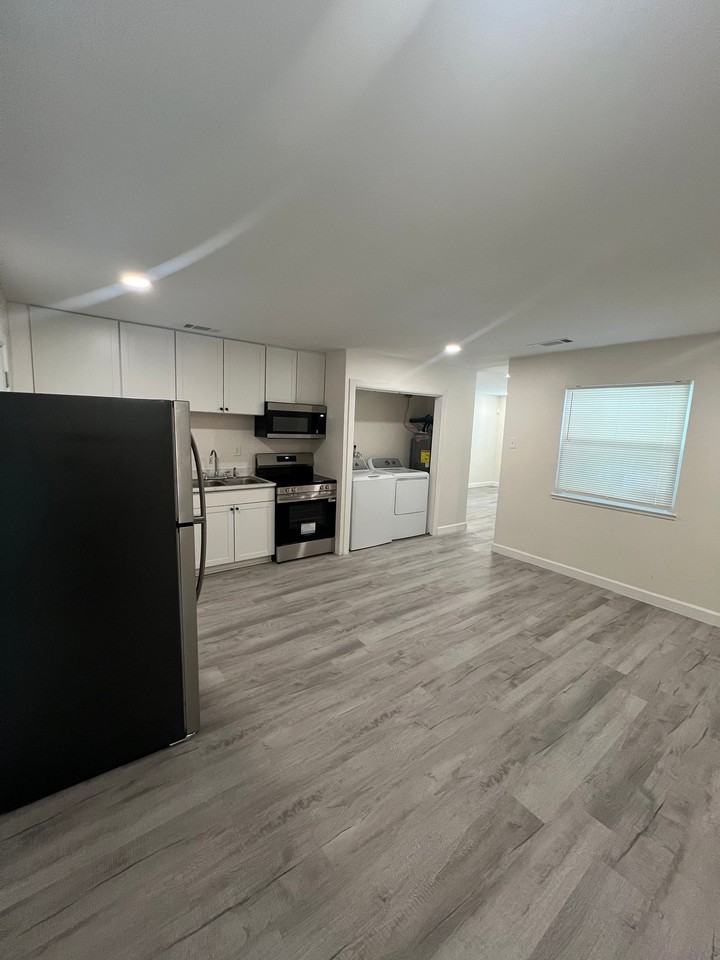 2301 Ridge Park Dr - Photo 6 of 17