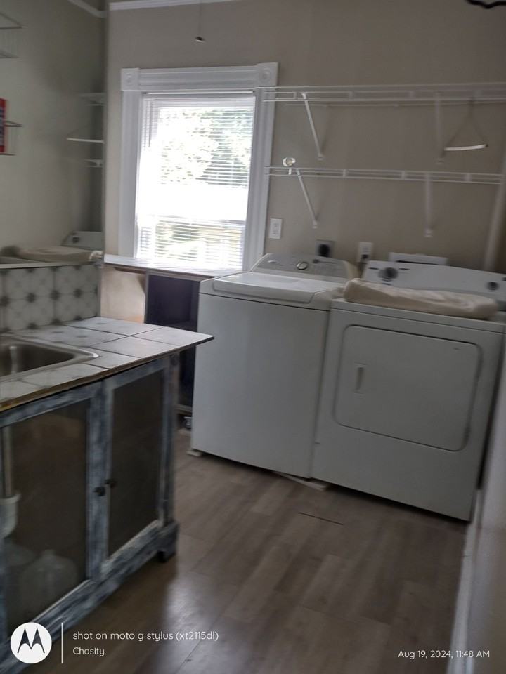 829 W Oak Ave #B - Photo 7 of 17