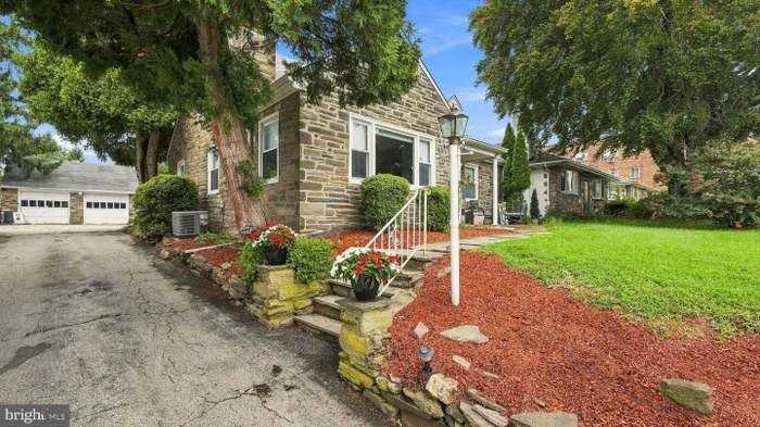 466 Paoli Ave - Photo 4 of 15