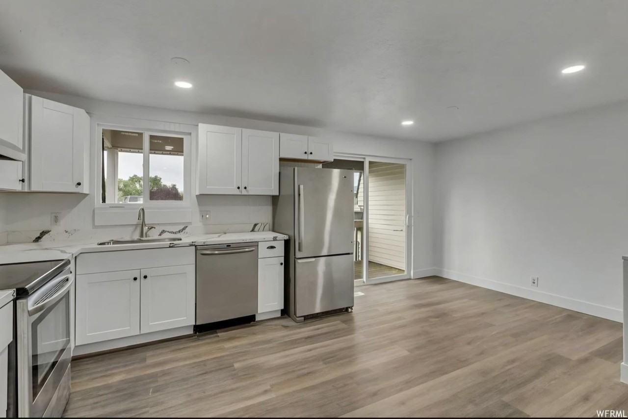 1166 Ws #51 - Photo 2 of 15