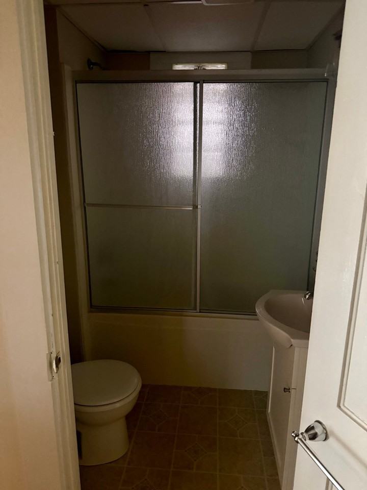 161 N Main St - Photo 6 of 7