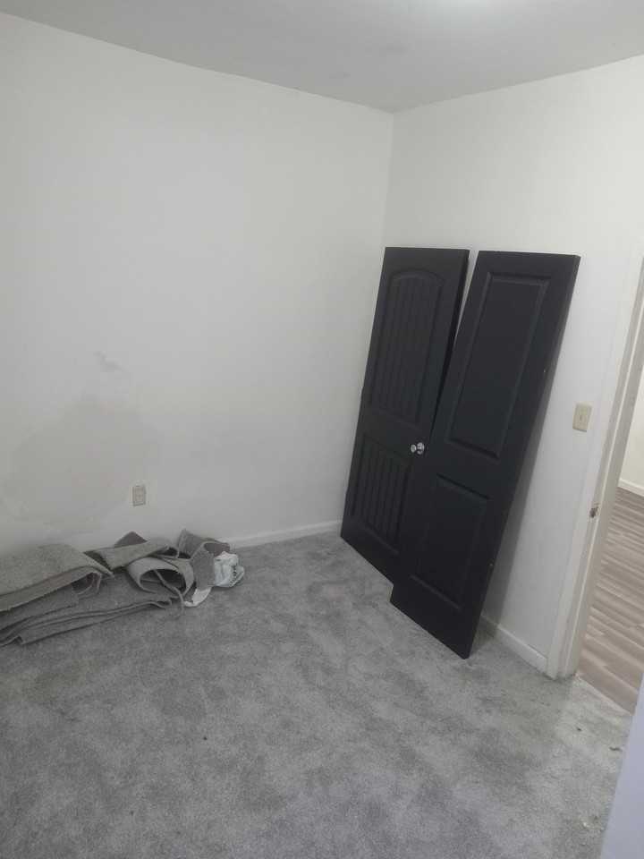 3981 Buchanan St - Photo 3 of 12