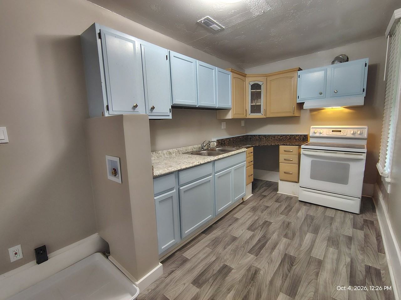 424 W Main St #2 - Photo 2 of 17