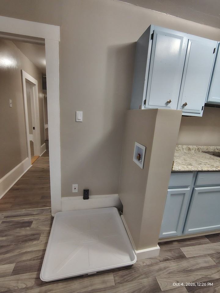 424 W Main St #2 - Photo 3 of 17