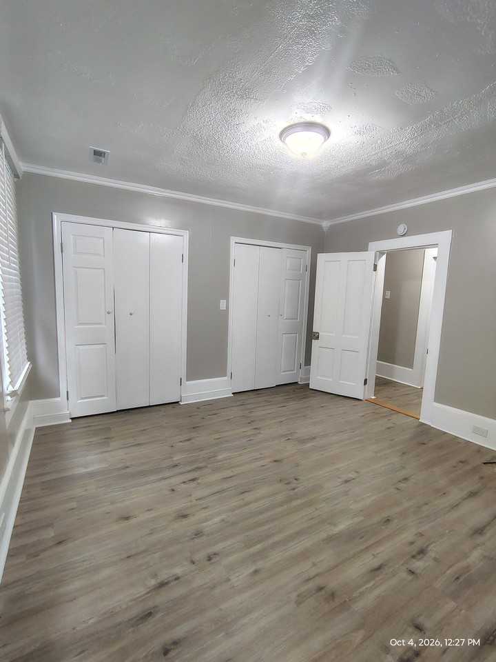 424 W Main St #2 - Photo 7 of 17