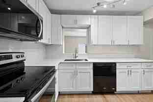 7712 Nw 77th St - Photo 1 of 1
