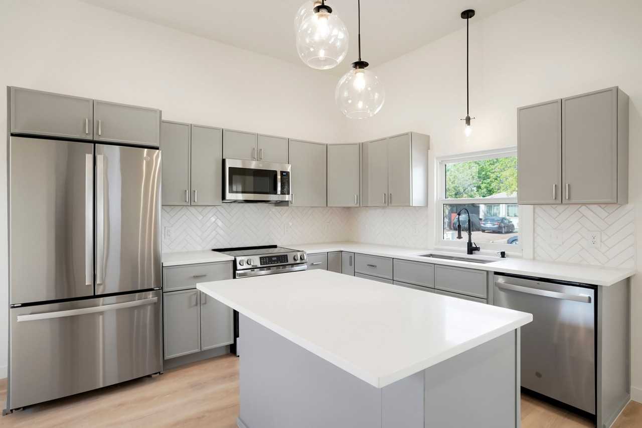 4736 Clayton St - Photo 6 of 20