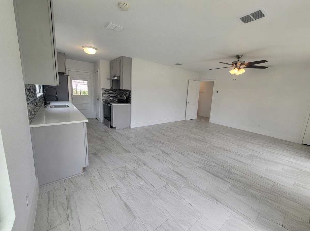353 Kenmar Dr - Photo 4 of 13