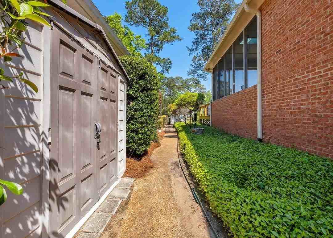 9031 Eagles Ridge Dr - Photo 3 of 20