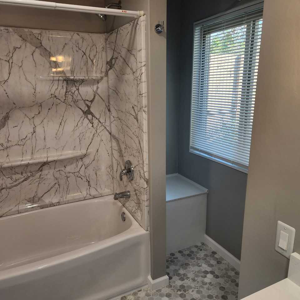 5259 Geneva Ave N - Photo 6 of 18