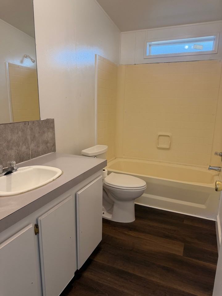 2150 Marion St Se - Photo 2 of 11