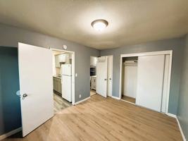 featured image of 812 Delaware St #6