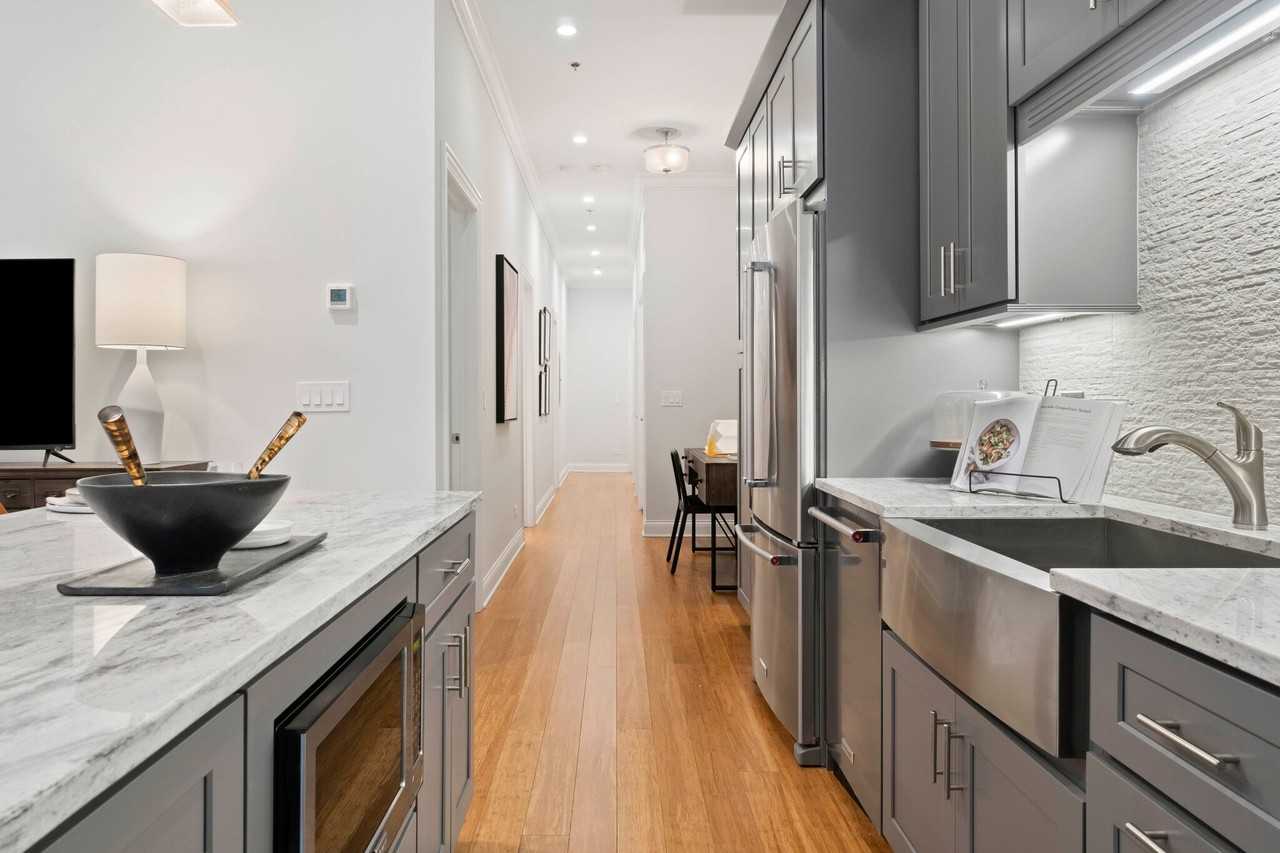 1035 W Rundell Pl #1050-322 - Photo 4 of 15