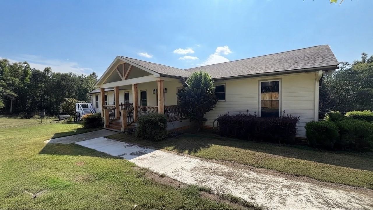 806 Clyde Boyd Rd