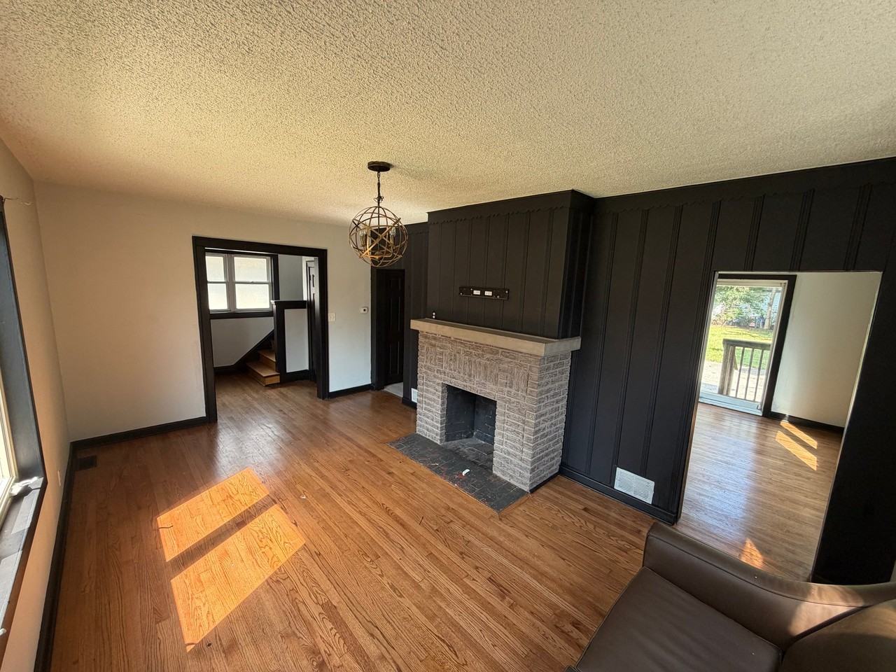 717 New York St - Photo 2 of 15