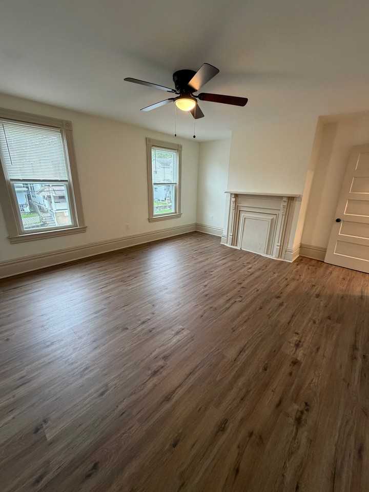 243 E 18th Ave - Photo 2 of 11