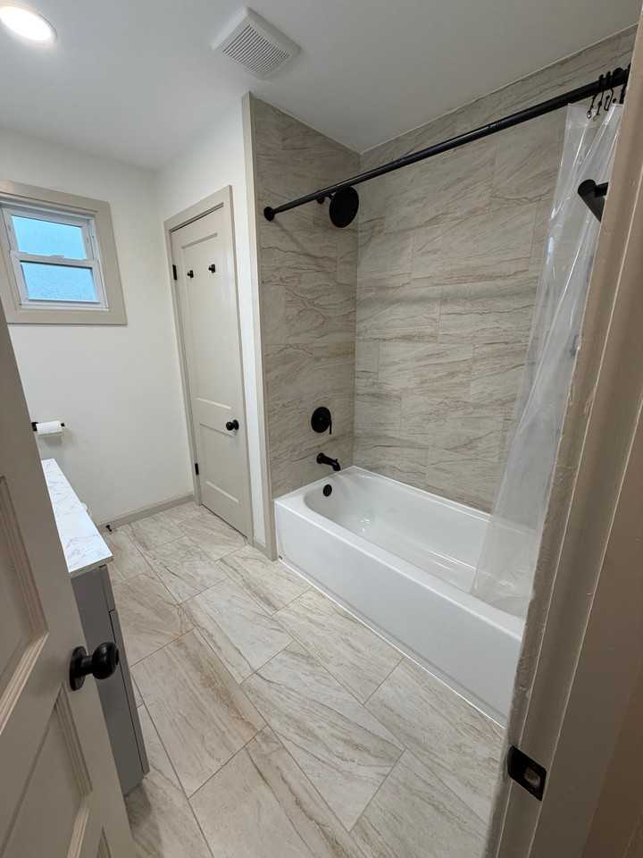 243 E 18th Ave - Photo 4 of 11