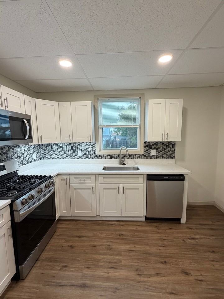 243 E 18th Ave - Photo 7 of 11