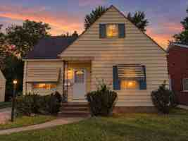 featured image of 18613 Harlan Dr
