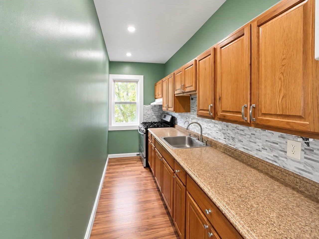 208 Bruce St #3 - Photo 6 of 6