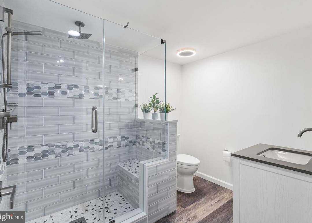 19 Ashland Rd - Photo 2 of 18