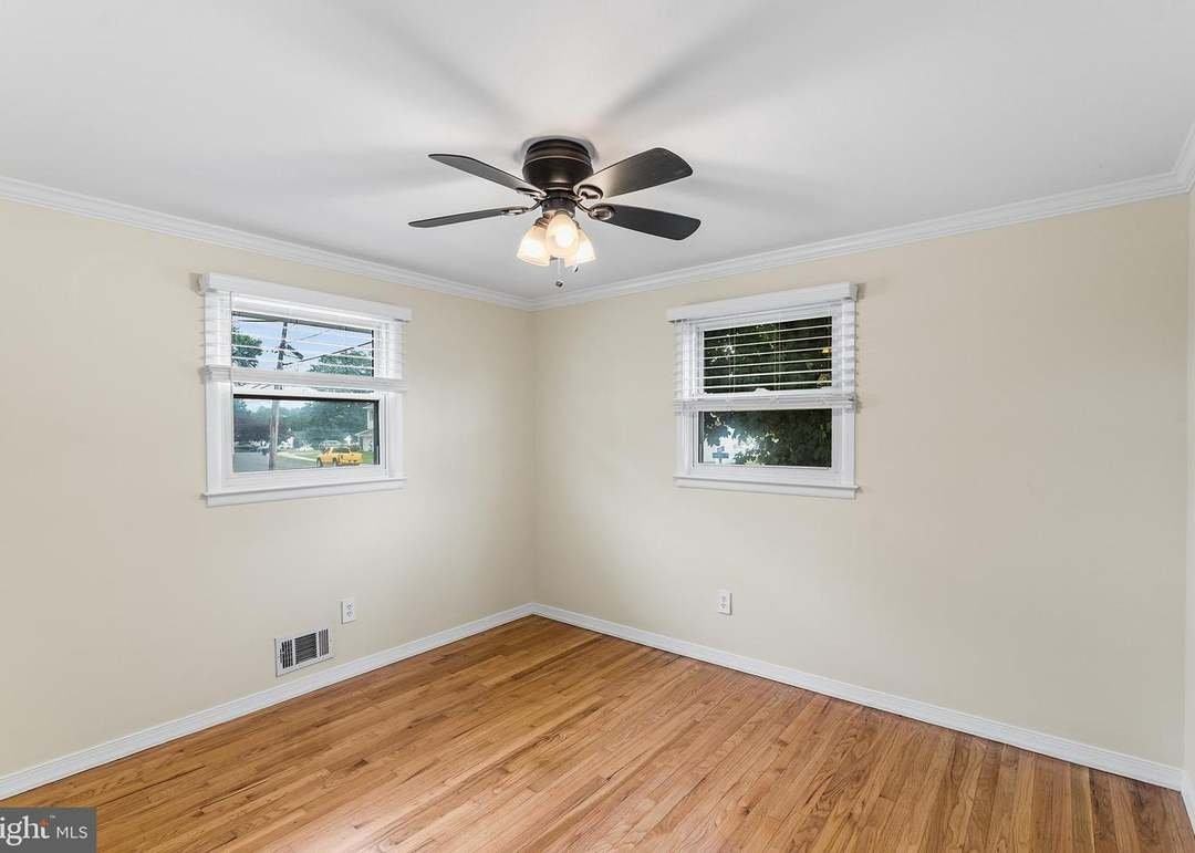 19 Ashland Rd - Photo 6 of 18