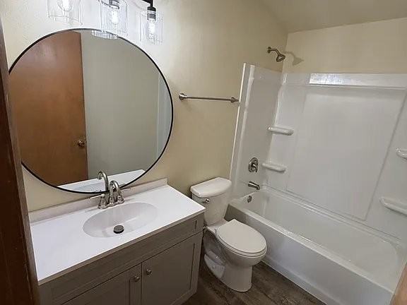 3003 S 16th St - Photo 3 of 6