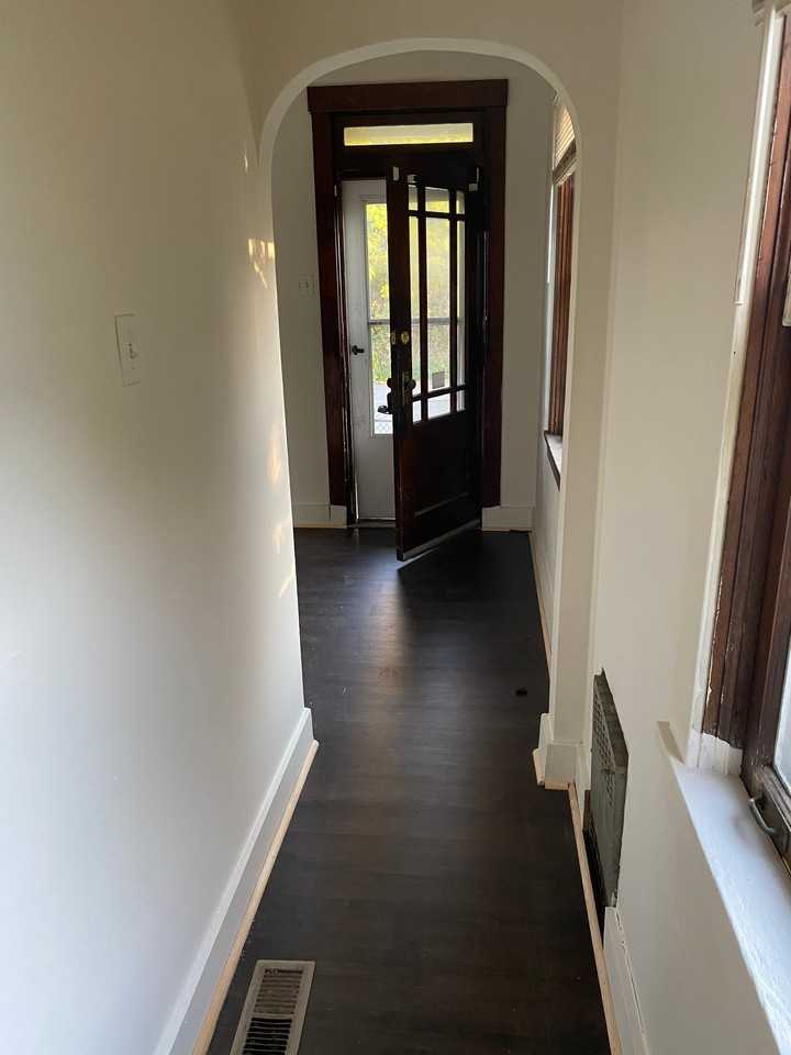 319 Wylie Ave - Photo 2 of 3