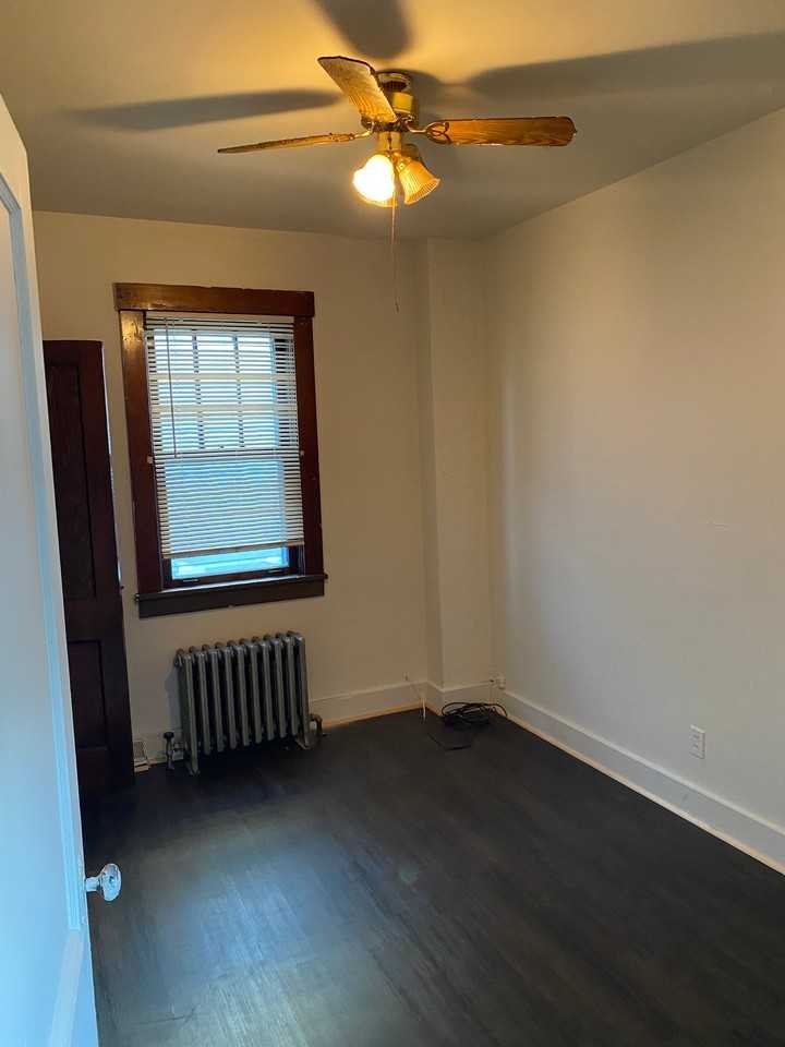 319 Wylie Ave - Photo 3 of 3