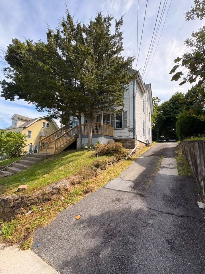 5 Ridge St #2 - Photo 2 of 16