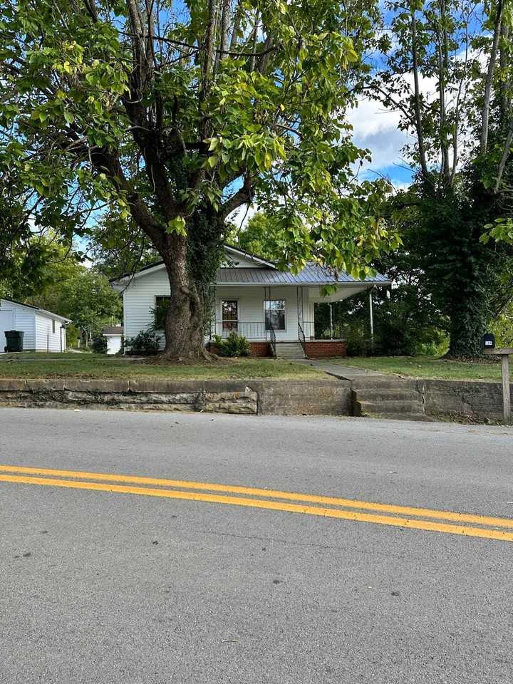 584 Old Corbin Pike Rd - Photo 3 of 13