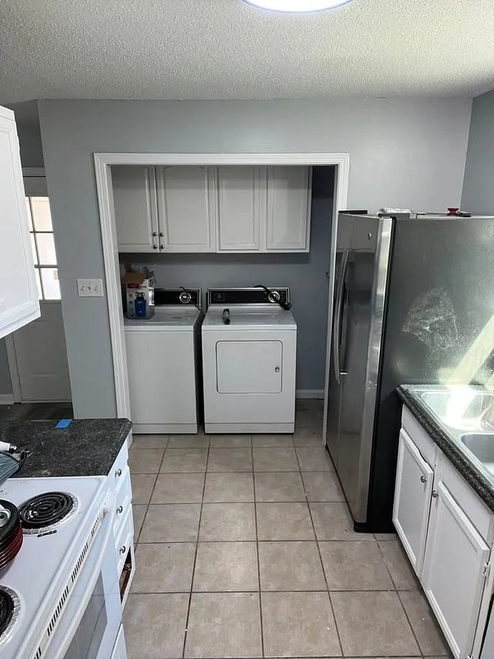 217 Plantation Rd - Photo 2 of 14