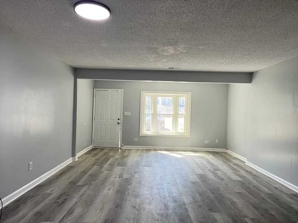 217 Plantation Rd - Photo 6 of 14