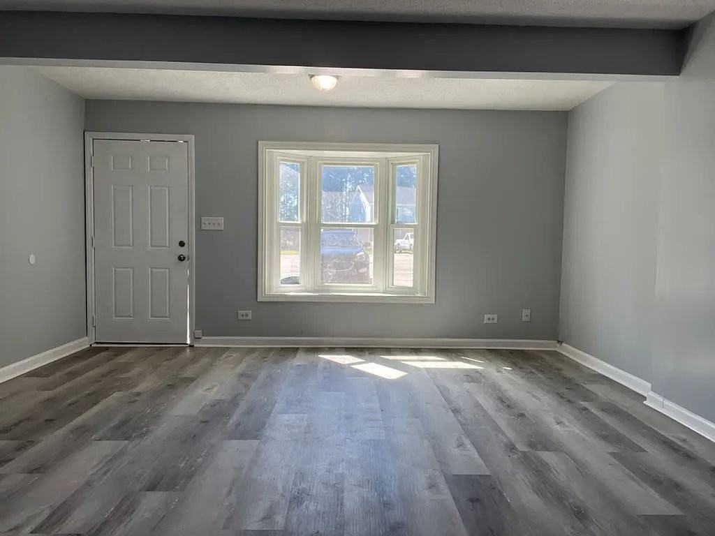 217 Plantation Rd - Photo 7 of 14