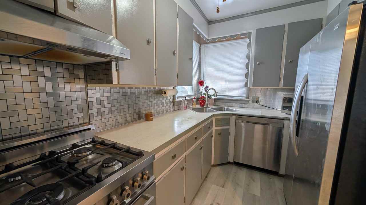 763 Upper Ottawa Street - Photo 5 of 19