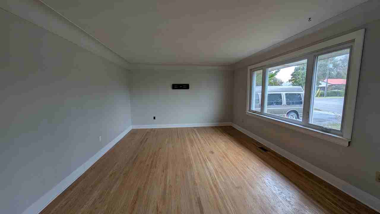 763 Upper Ottawa Street - Photo 4 of 19