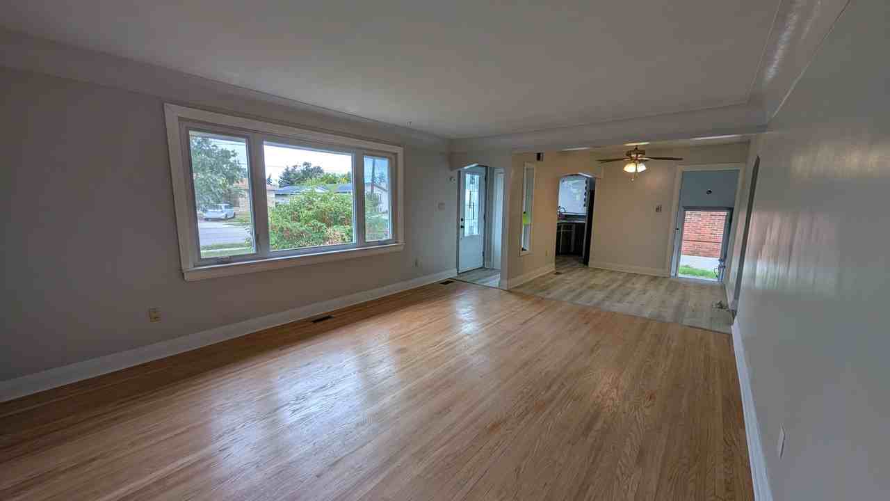 763 Upper Ottawa Street - Photo 3 of 19