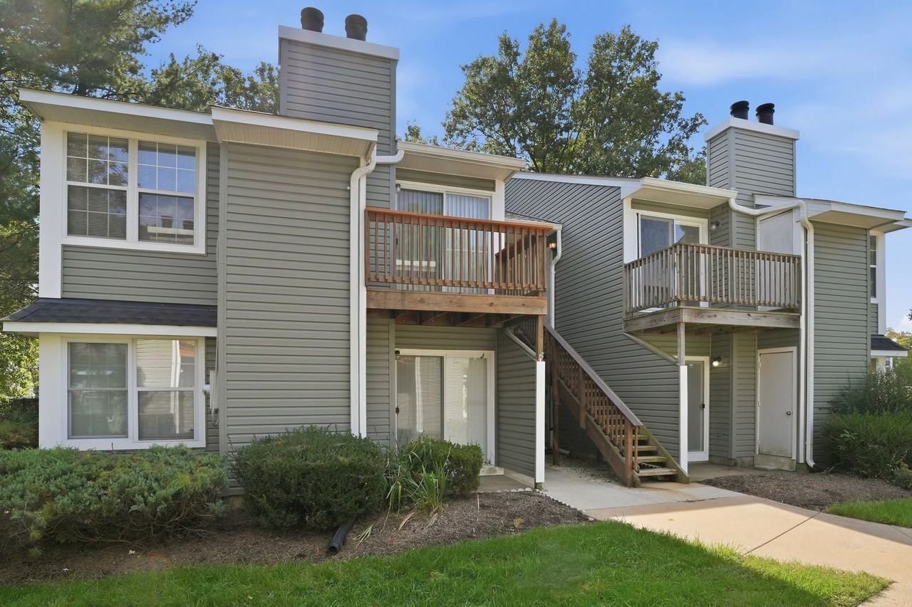 8633 Beekman Pl - Photo 2 of 22