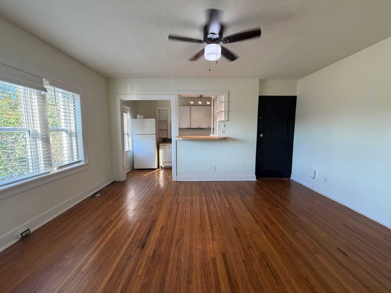 806-808 W 38th St. - Photo 2 of 7