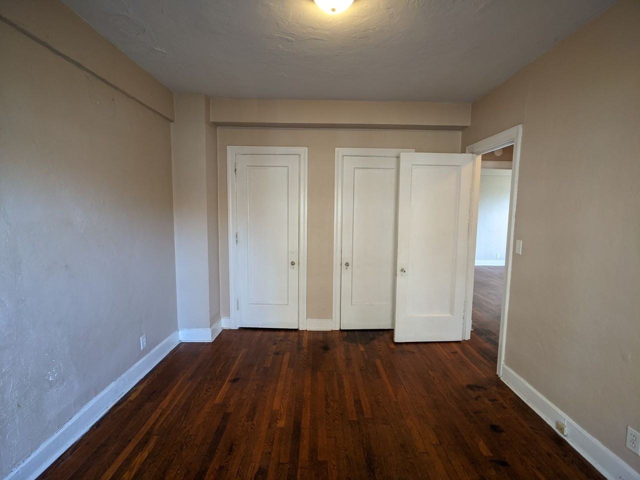 Llanhurst Apartments - Photo 6 of 15