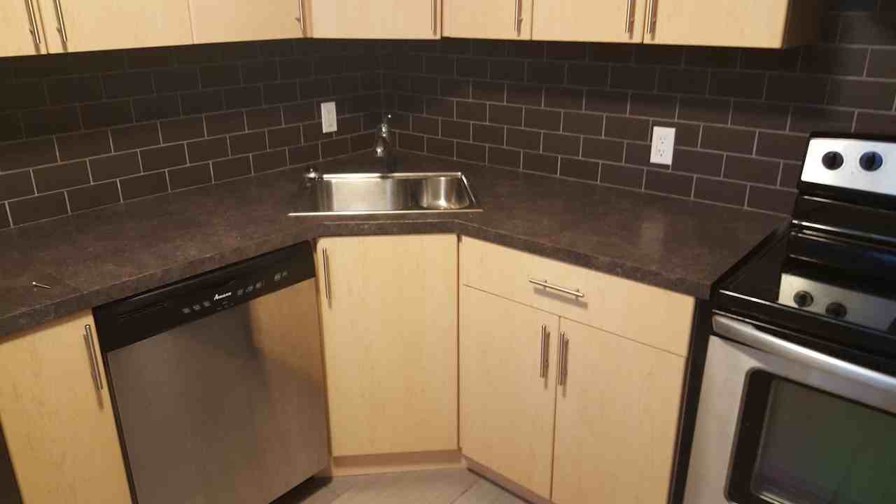 2448 Crestwood Rd Se - Photo 4 of 8